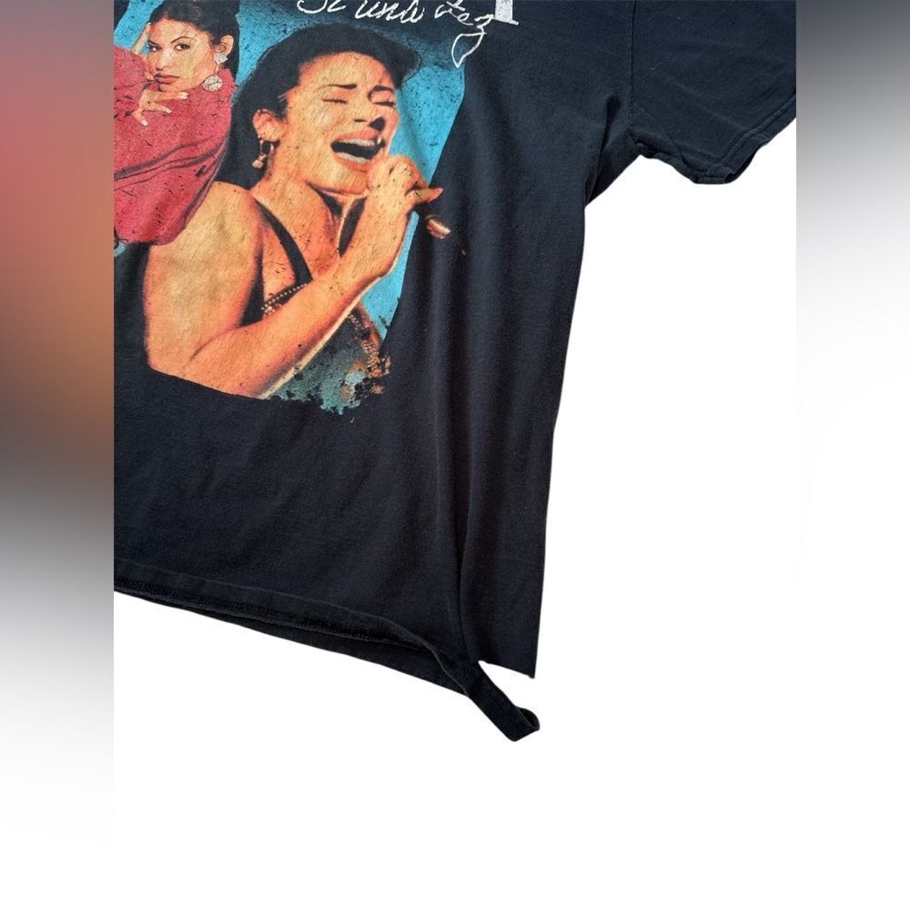 Selena “Si Una Vez” Graphic Tee - Picture 3 of 6